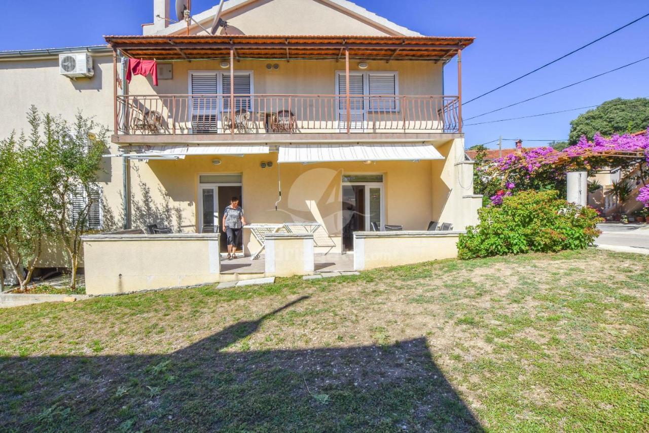 Apartments Flora Pakoštane Extérieur photo