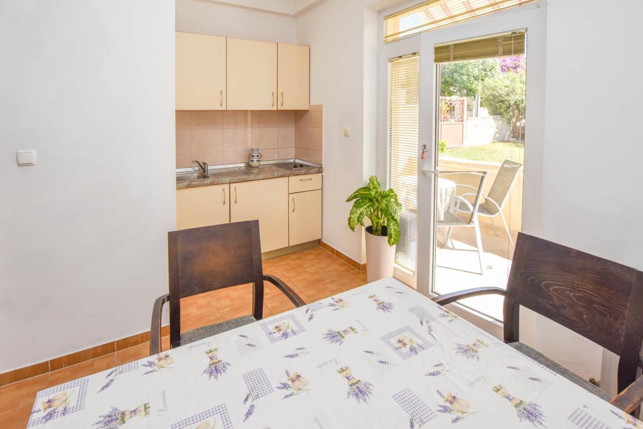 Apartments Flora Pakoštane Extérieur photo