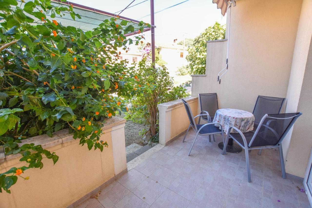 Apartments Flora Pakoštane Extérieur photo