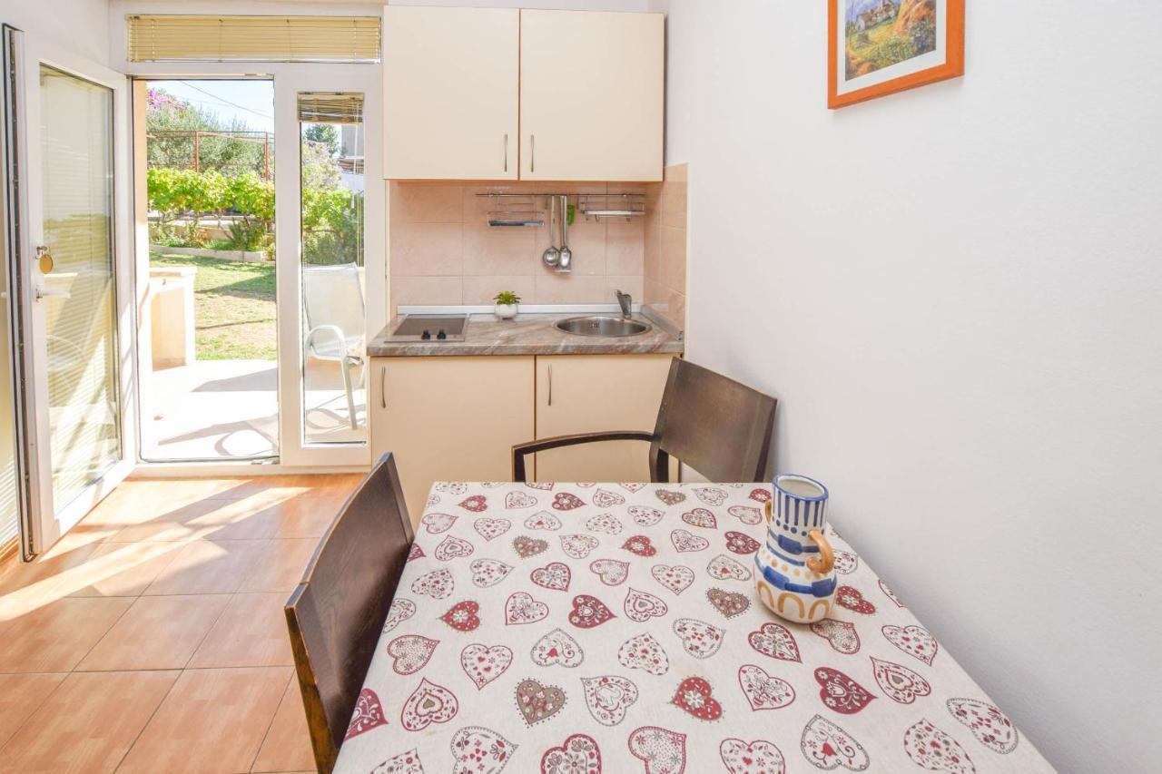 Apartments Flora Pakoštane Extérieur photo