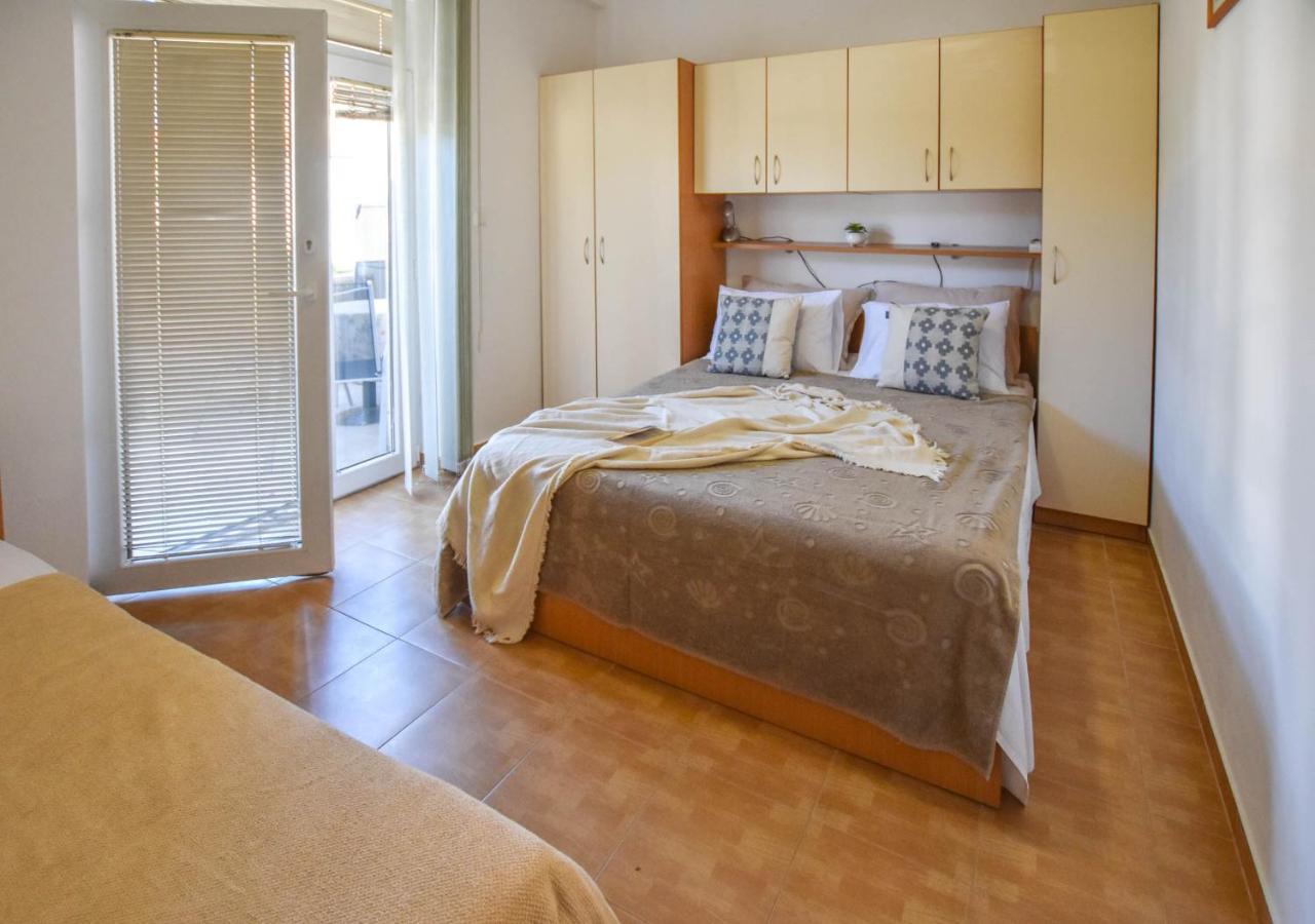 Apartments Flora Pakoštane Extérieur photo