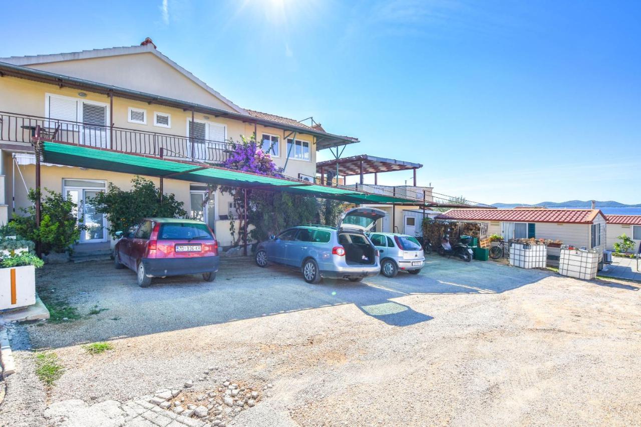 Apartments Flora Pakoštane Extérieur photo