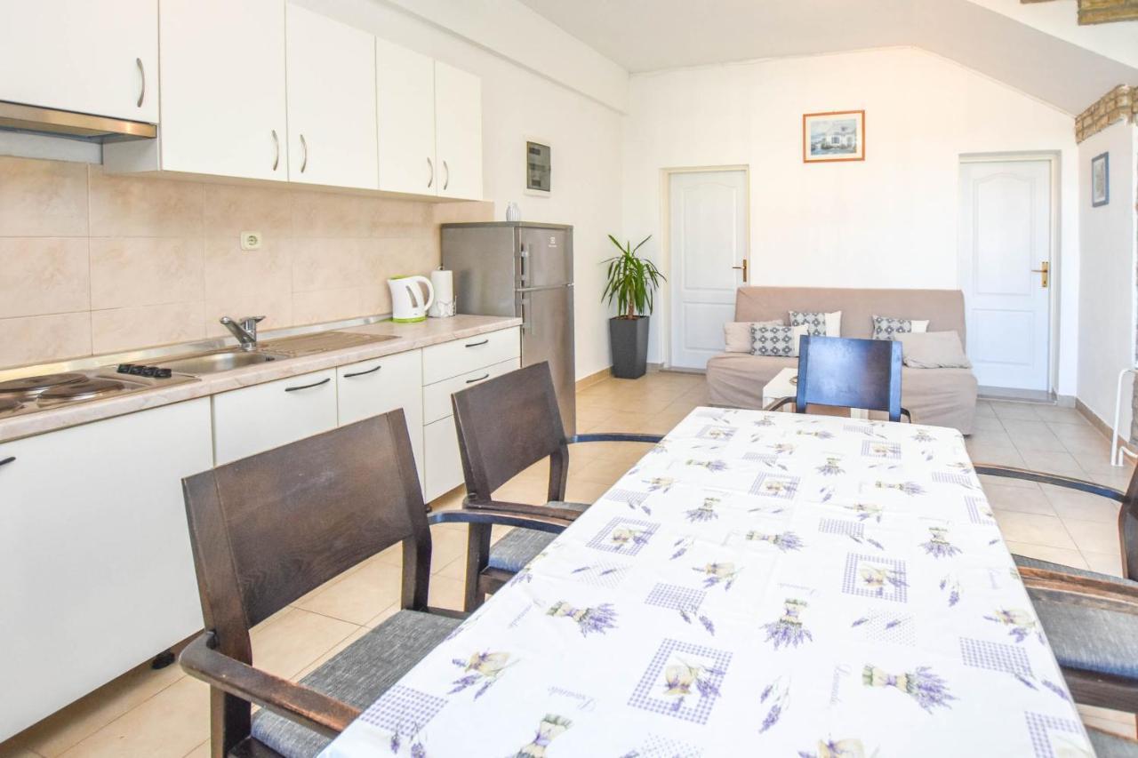 Apartments Flora Pakoštane Extérieur photo