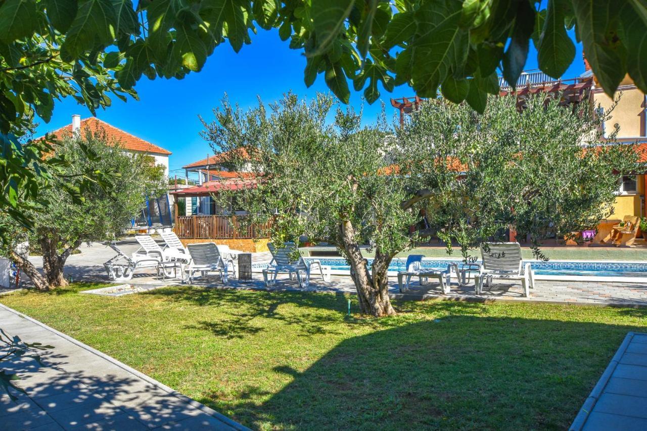 Apartments Flora Pakoštane Extérieur photo