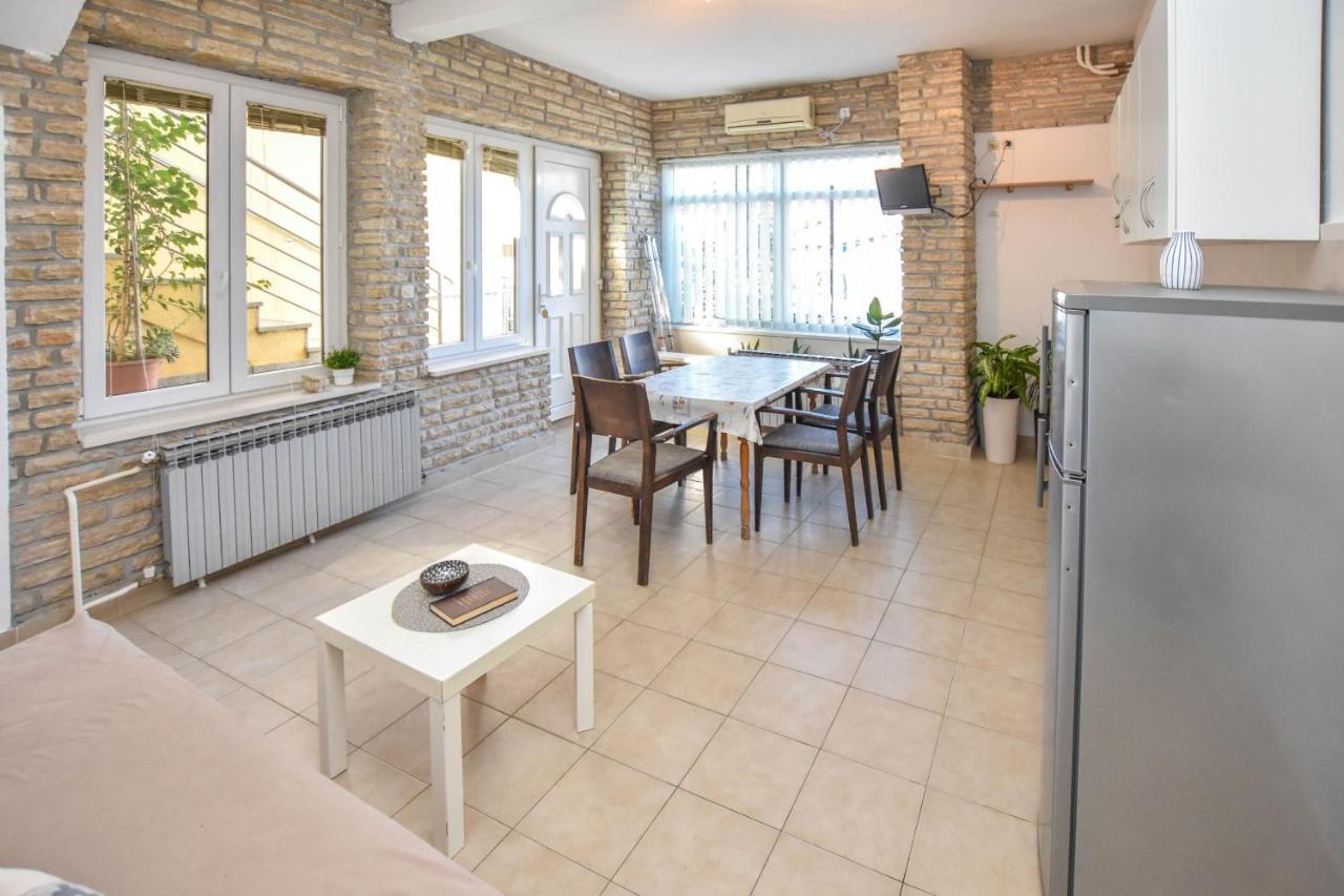 Apartments Flora Pakoštane Extérieur photo